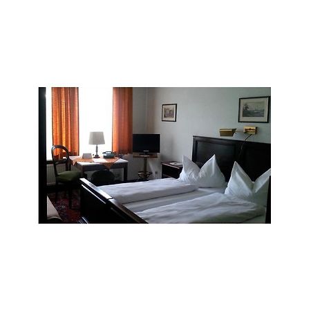 Hotel Corona Франкфурт на Майн Екстериор снимка