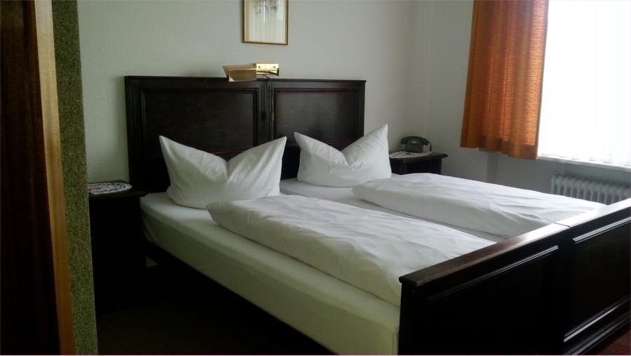 Hotel Corona Франкфурт на Майн Екстериор снимка